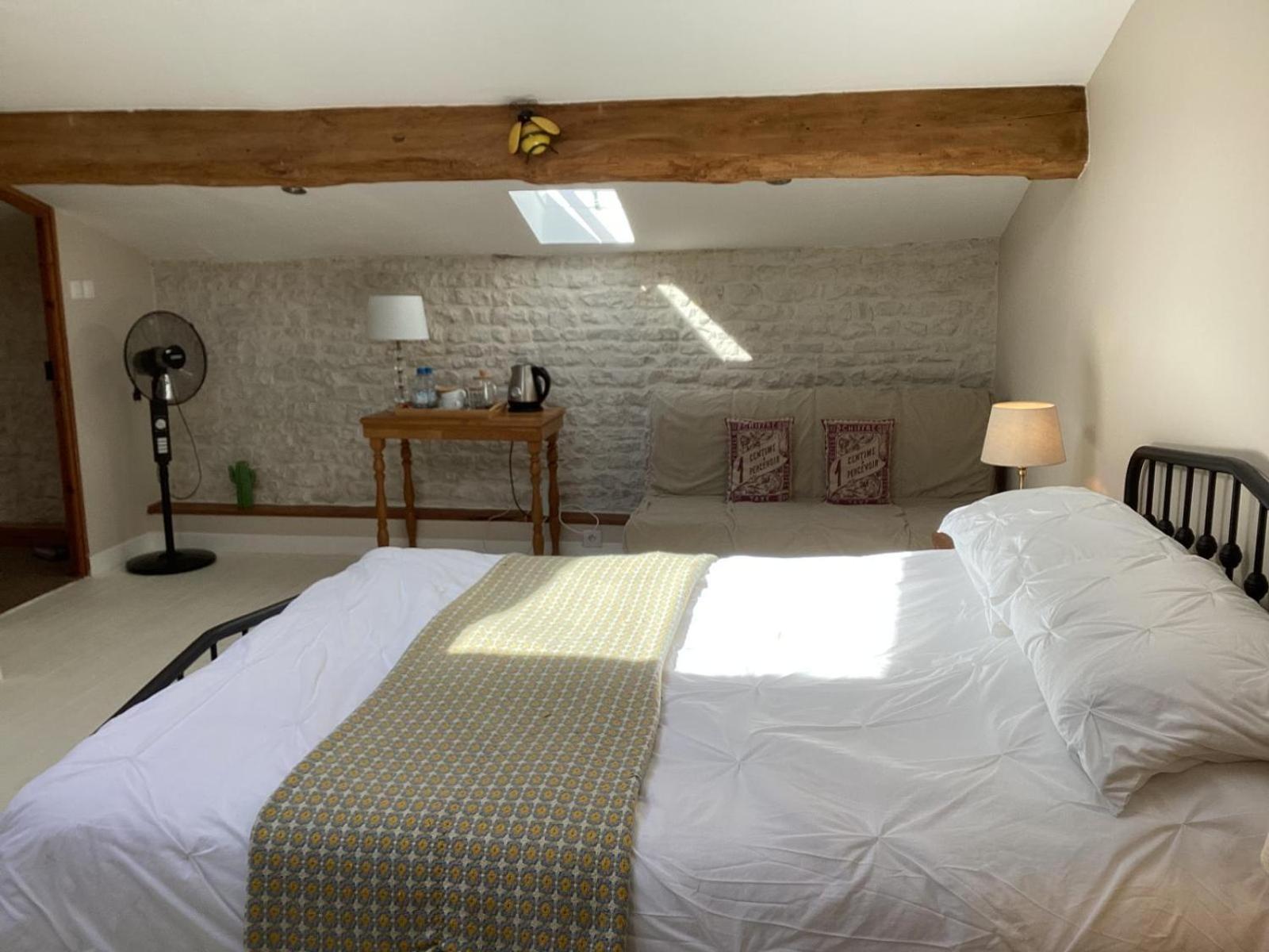 La Ruche Bed & Breakfast Paizay-Naudouin-Embourie Екстериор снимка