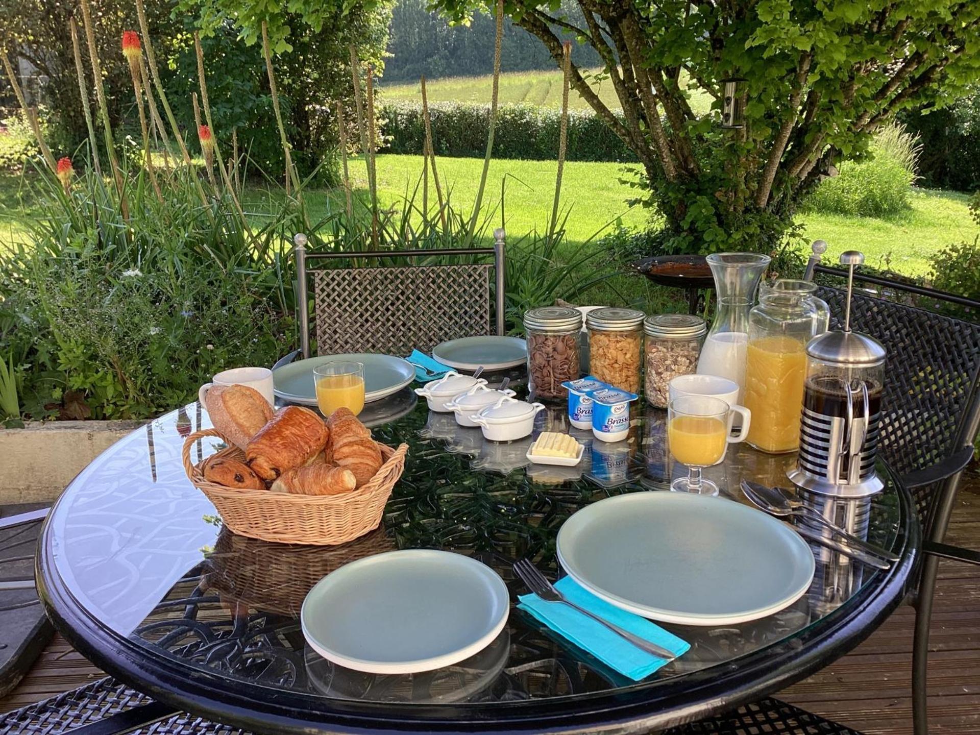 La Ruche Bed & Breakfast Paizay-Naudouin-Embourie Екстериор снимка